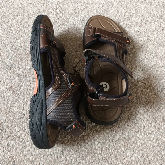 New Eddie Bauer Men's Faux Leather Top Sandals. - Picture 7 of 11